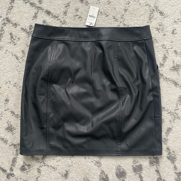 Express Faux Leather Mini Skirt - Picture 2 of 2